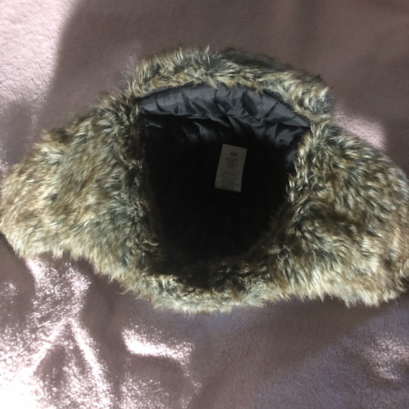 Hat - Picture 3 of 4